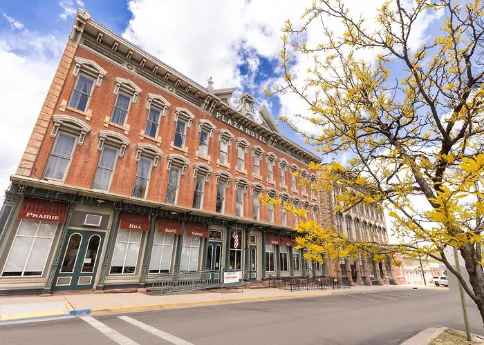Historic Plaza Hotel