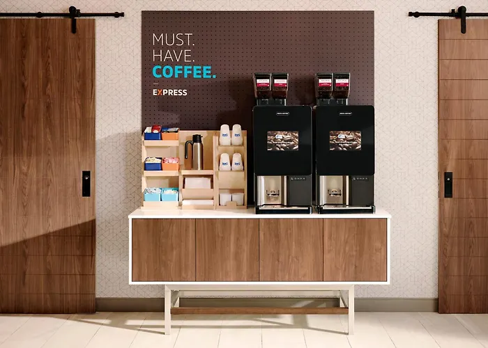 Holiday Inn Express & Suites